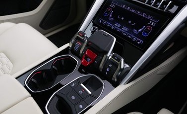 Lamborghini Urus V8 17