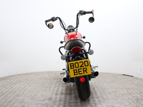 Triumph Bobber BONNEVILLE BOBBER 11