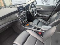 Mercedes-Benz GLA GLA200 SE 14