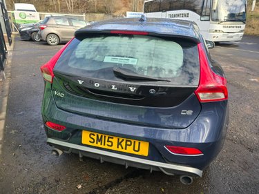 Volvo V40 D2 R-DESIGN 3