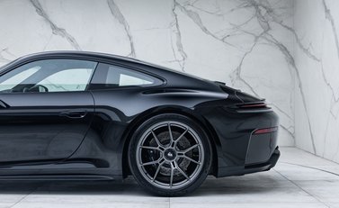 Porsche 911 GT3 TOURING (992.2) 30