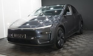 Tesla Model Y PREMIUM LONG RANGE AWD GROK AI Rear Screen Heated & Vented Seats 1 Owner VQ 10