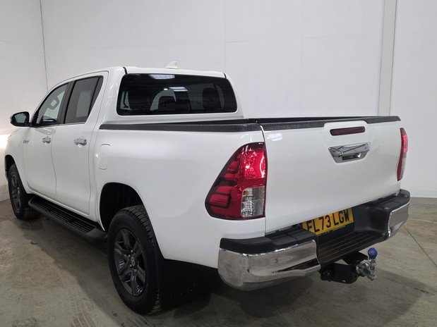 Toyota Hilux Toyota Hilux Diesel Icon D/Cab Pick Up 2.4 D-4D Auto 5