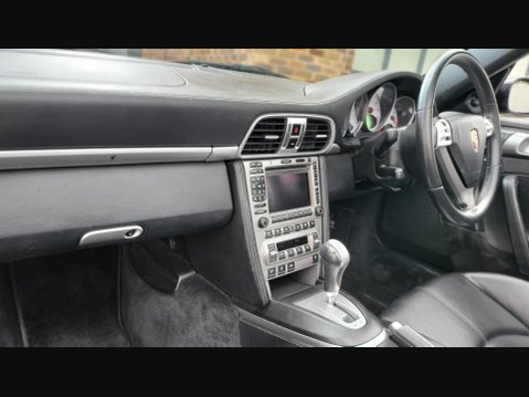 Porsche 911 CARRERA 4 TIPTRONIC S 17