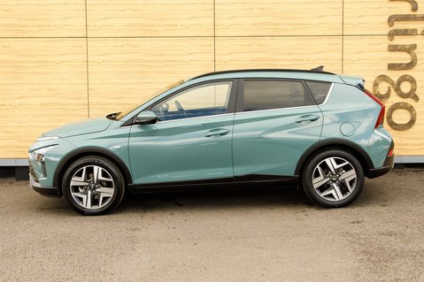 Hyundai BAYON T-GDI PREMIUM MHEV 13