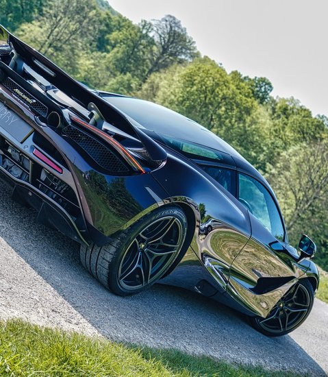 McLaren 720S V8 SSG 1