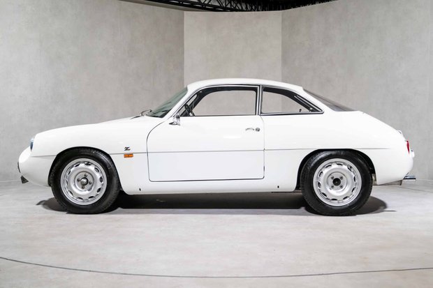 Alfa Romeo Giulietta SPRINT ZAGATO. 1 OF 200. EX COMPETITION CAR. EXTENSIVE DOCUMENTED HISTORY. 1