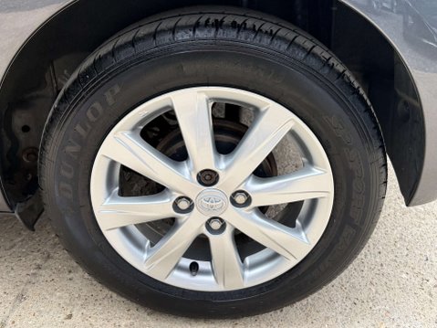 Toyota Yaris 1.3 Yaris TR VVT-i CVT 5dr 28