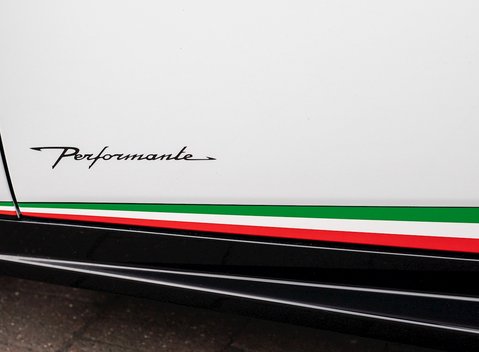 Lamborghini Huracan Spyder LP640-4 Performante 25