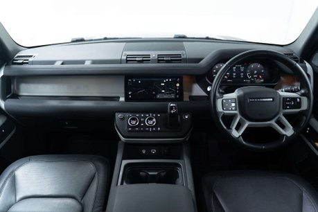 Land Rover Defender 3.0 Defender X-Dynamic SE D MHEV Auto 4WD 3dr 37