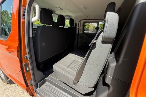 Ford Transit Custom 320 LIMITED ECOBLUE DOUBLE CAB - 6 SEATER -REVERSE CAMERA -APPLE CAR PLAY 26
