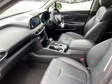 Hyundai SANTA FE 2.2 Santa Fe Premium SE CRDi Auto 4WD 5dr 36