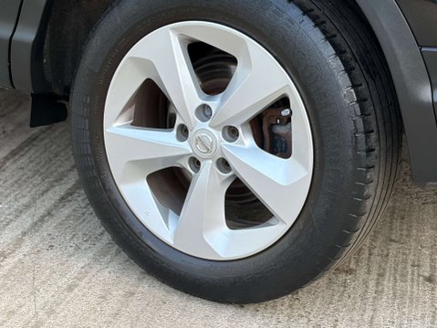 Nissan Qashqai 1.5 Qashqai Acenta dCi 5dr 37
