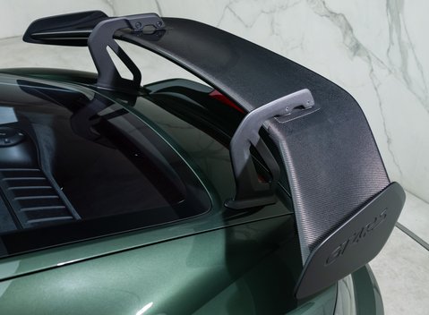 Porsche Cayman GT4 RS (718) 39