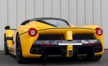 Ferrari LaFerrari Aperta 3