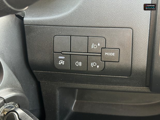 Peugeot Boxer LWB L3H2 [SOLD CM] Medium Roof Professional Premium Plus 335 Air Con Nav Se 22