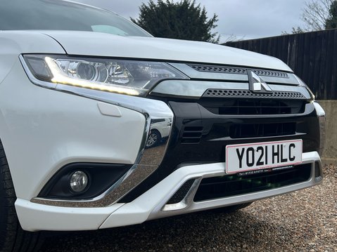 Mitsubishi Outlander PHEV DYNAMIC 16
