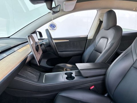 Tesla Model Y ModeL Y Long Range AWD 4WD 5dr 63