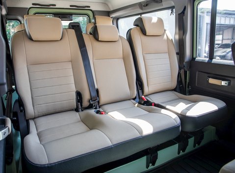 Land Rover Defender 110 Heritage Station Wagon 13