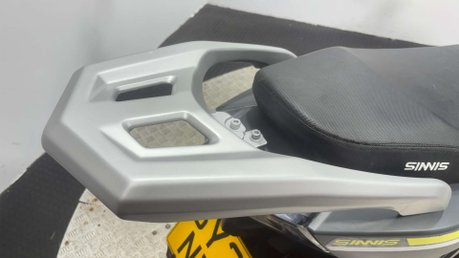 Sinnis Twist 2022 1K 50CC SCOOTER LEARNER BIKE NEW MOT SERVICED 26