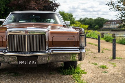 Lincoln Continental Mk III 8