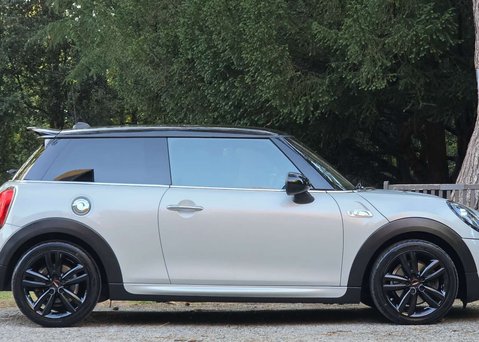 Mini Hatch 2.0 Cooper S Sport Auto 3dr 44