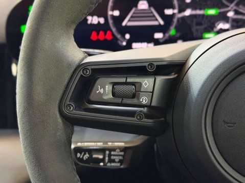 Porsche Taycan Performance Plus 93.4kWh 4S Cross Turismo 5dr Electric Auto 4WD (571 ps) 29