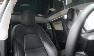 Tesla Model Y LONG RANGE AWD Enhanced Autopilot Auto Park & Summon Deep Blue Metallic 12