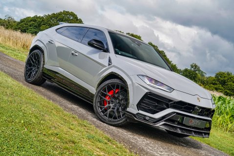 Lamborghini Urus Full Urban 19