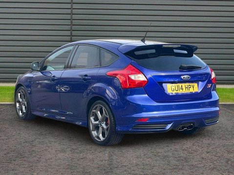 Ford Focus 2.0T EcoBoost ST-2 Euro 5 (s/s) 5dr 9