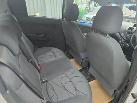 Chevrolet Spark LT 11