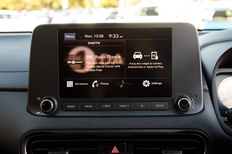 Hyundai KONA T-GDI SE CONNECT MHEV 21