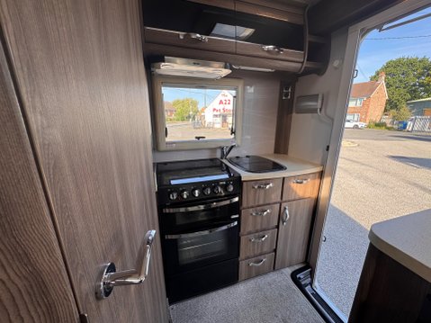 Autosleeper Bourton 21