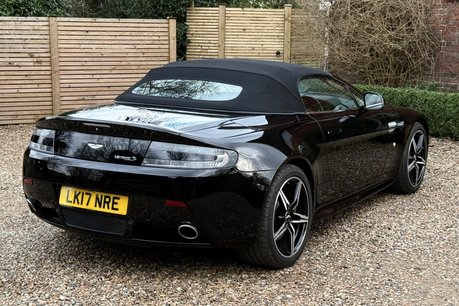 Aston Martin Vantage S V8 ROADSTER 19