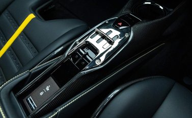 Ferrari SF90 Stradale 13