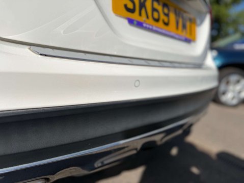 Mercedes-Benz GLA 1.6 GLA 180 AMG Line Edition Auto 5dr 9