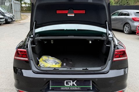 Volkswagen Passat GTE DSG - VAT Q - 1 OWNER - PLUG IN HYBRID - 3 IN STOCK 23
