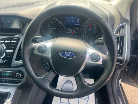 Ford Focus 1.6T EcoBoost Titanium Navigator Euro 5 (s/s) 5dr 19
