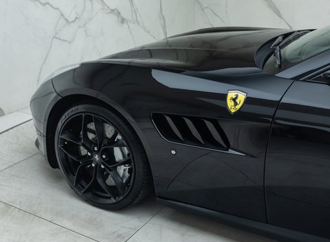 Ferrari GTC4 Lusso T 32