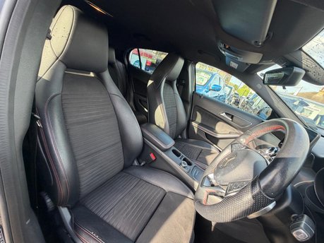 Mercedes-Benz GLA GLA 200 AMG LINE 16