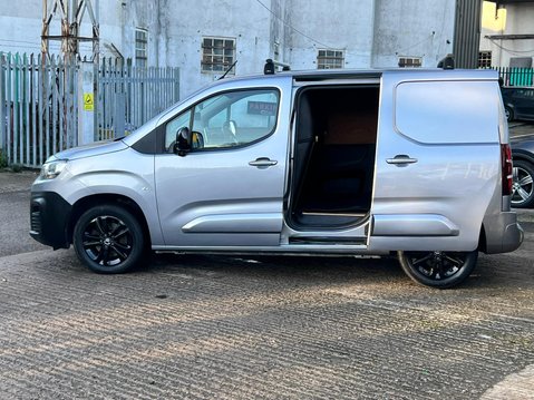 Citroen Berlingo 1000 DRIVER M BLUEHDI 21
