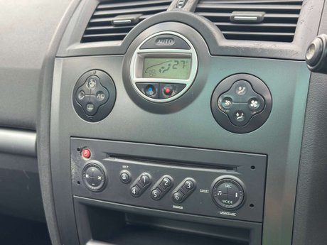 Renault Megane 1.6 Megane Dynamique 2dr 19