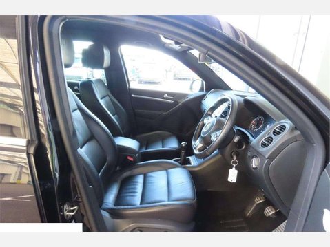 Volkswagen Tiguan 2.0 TDI BlueMotion Tech R-Line Edition 4WD Euro 6 (s/s) 5dr 3