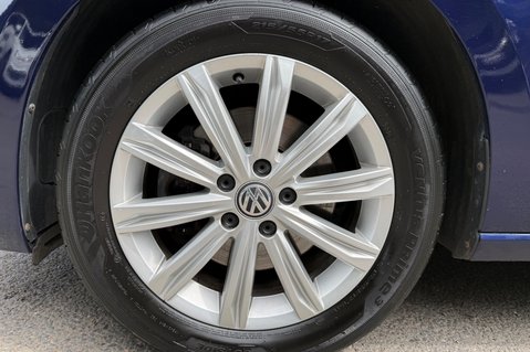 Volkswagen Touran SEL TSI DSG AUTOMATIC - 7 SEATS - ADAPTIVE CRUISE -DEMO +1 OWNER -FVWSH 67