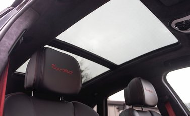 Porsche Macan Turbo 15