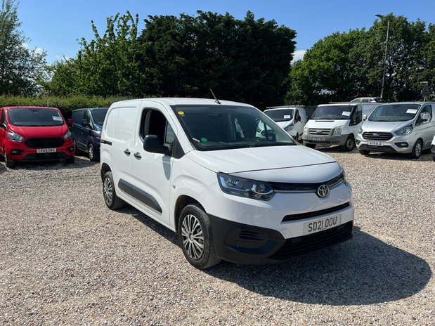 Toyota Proace City SWB L1H1 Low Roof Active Air Con EURO 6 NO VAT 4