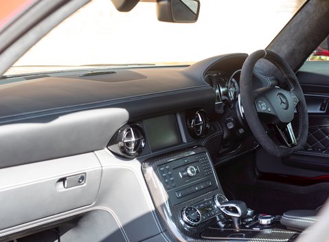 Mercedes-Benz SLS AMG GT Final Edition 16