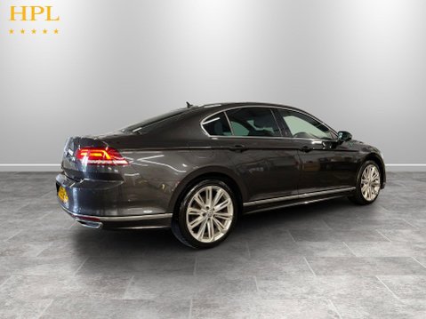 Volkswagen Passat 2.0 TDI R-Line Saloon 4dr Diesel Manual Euro 6 (s/s) (150 ps) 7