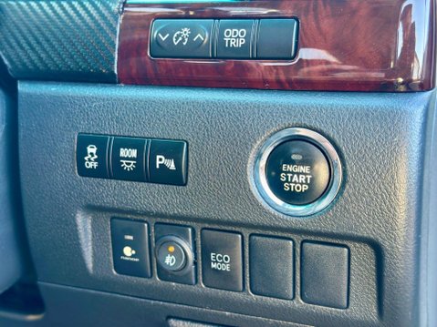 Toyota Vellfire +RARE+GRADE 4+BODY KIT+STUNNING+ 49