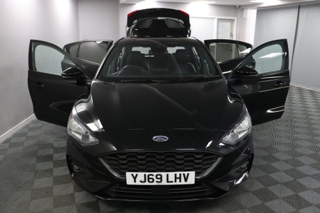 Ford Focus ST-LINE X 6